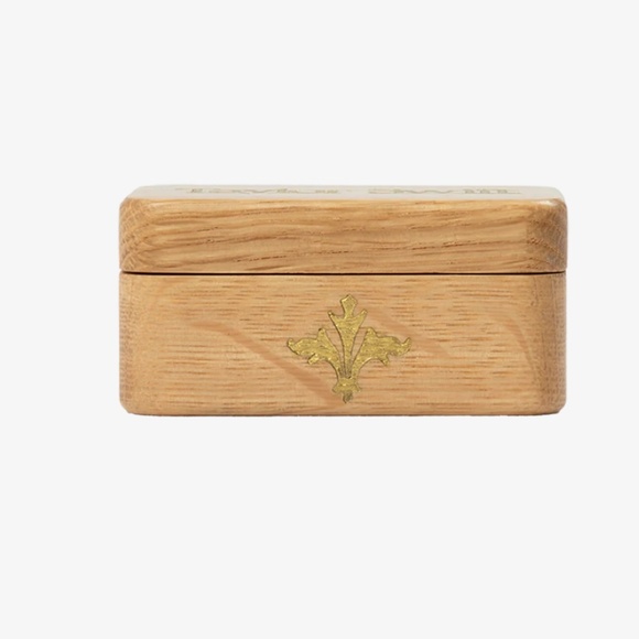 Taylor Swift Green and White Guitar Pick Set - Picture 6 of 6